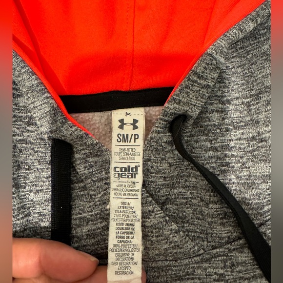 UNDER ARMOUR HOODIE (great Condition) - Picture 3 of 7